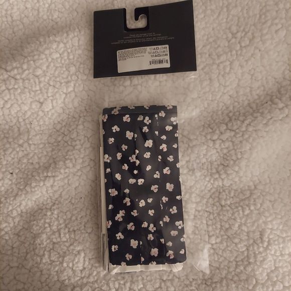 Gap Adult Face Mask (3-Pack) - Picture 5 of 6